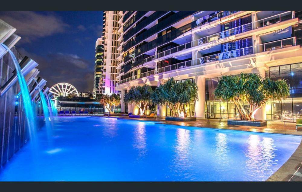 Seabreeze Holidayz On Cavill Ocean View * Gold Coast