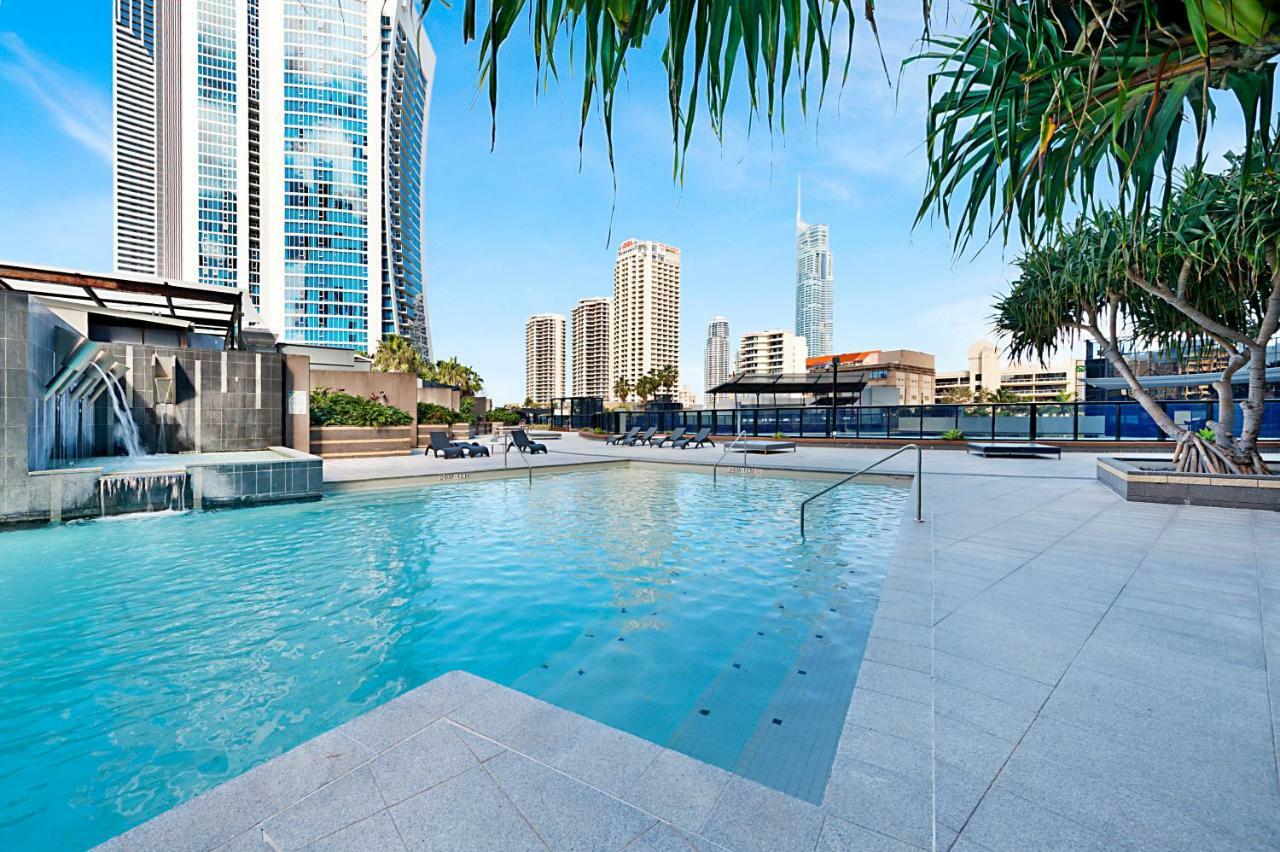 Seabreeze Holidayz On Cavill Ocean View *