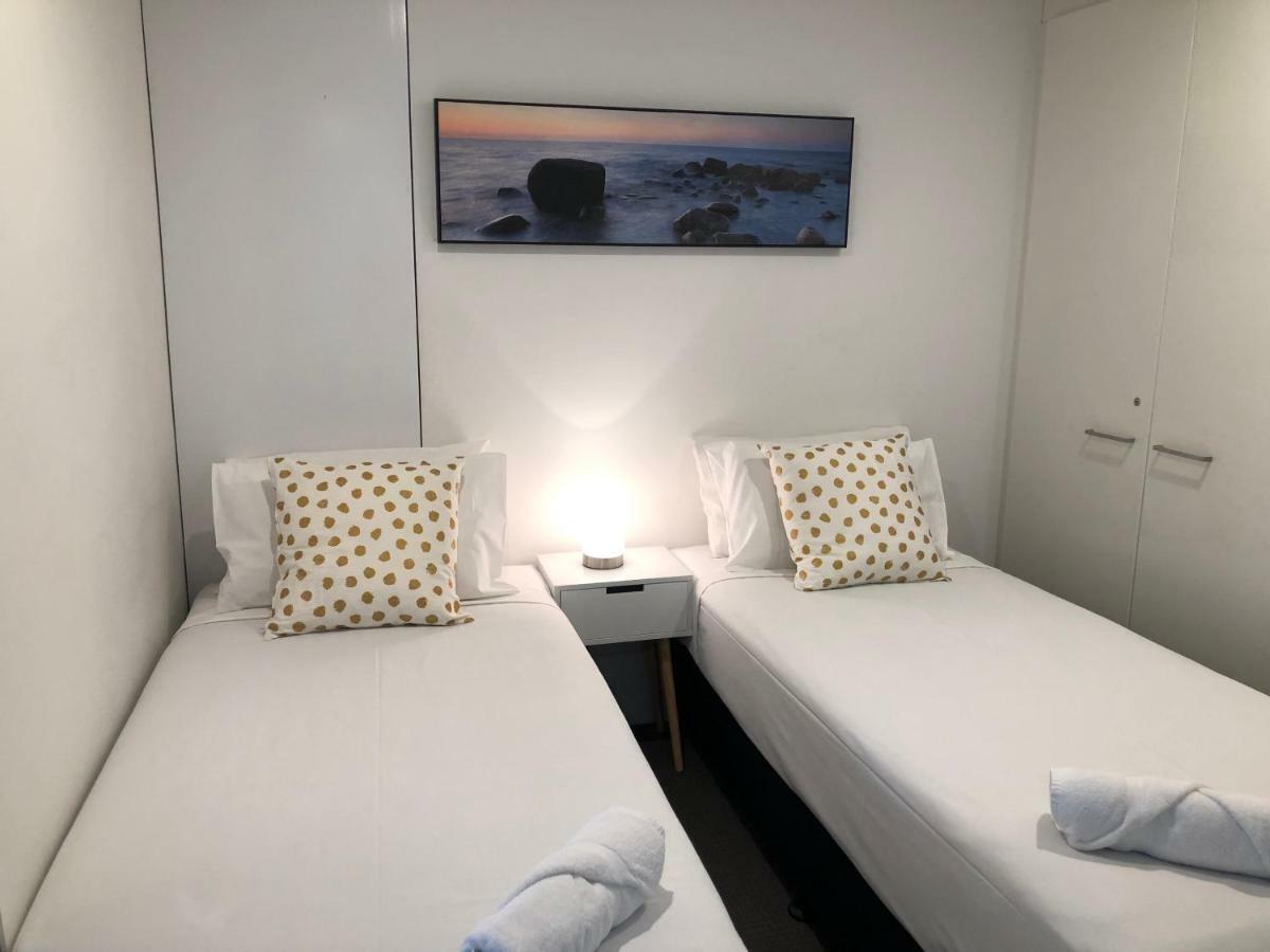 Apartment Seabreeze Holidayz On Cavill Ocean View *